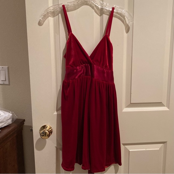 Necessary Objects Velvet Babydoll dress - Picture 1 of 4